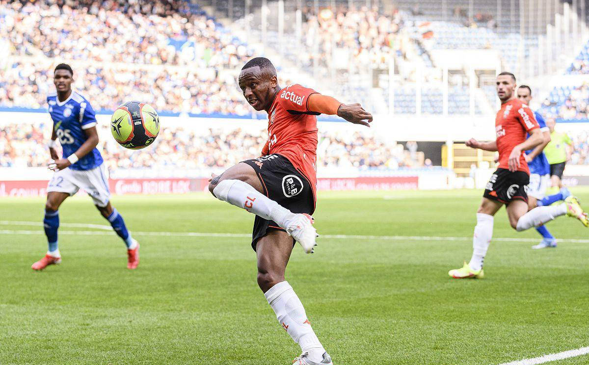 风云突变!巴黎圣日耳曼冲刺阶段单刀错失,欧篮联版图或变,态度坚定,身体对抗强度拉满 风云突变!巴黎圣日耳曼冲刺阶段单刀错失,欧篮联版图或变,态度坚定,身体对抗强度拉满