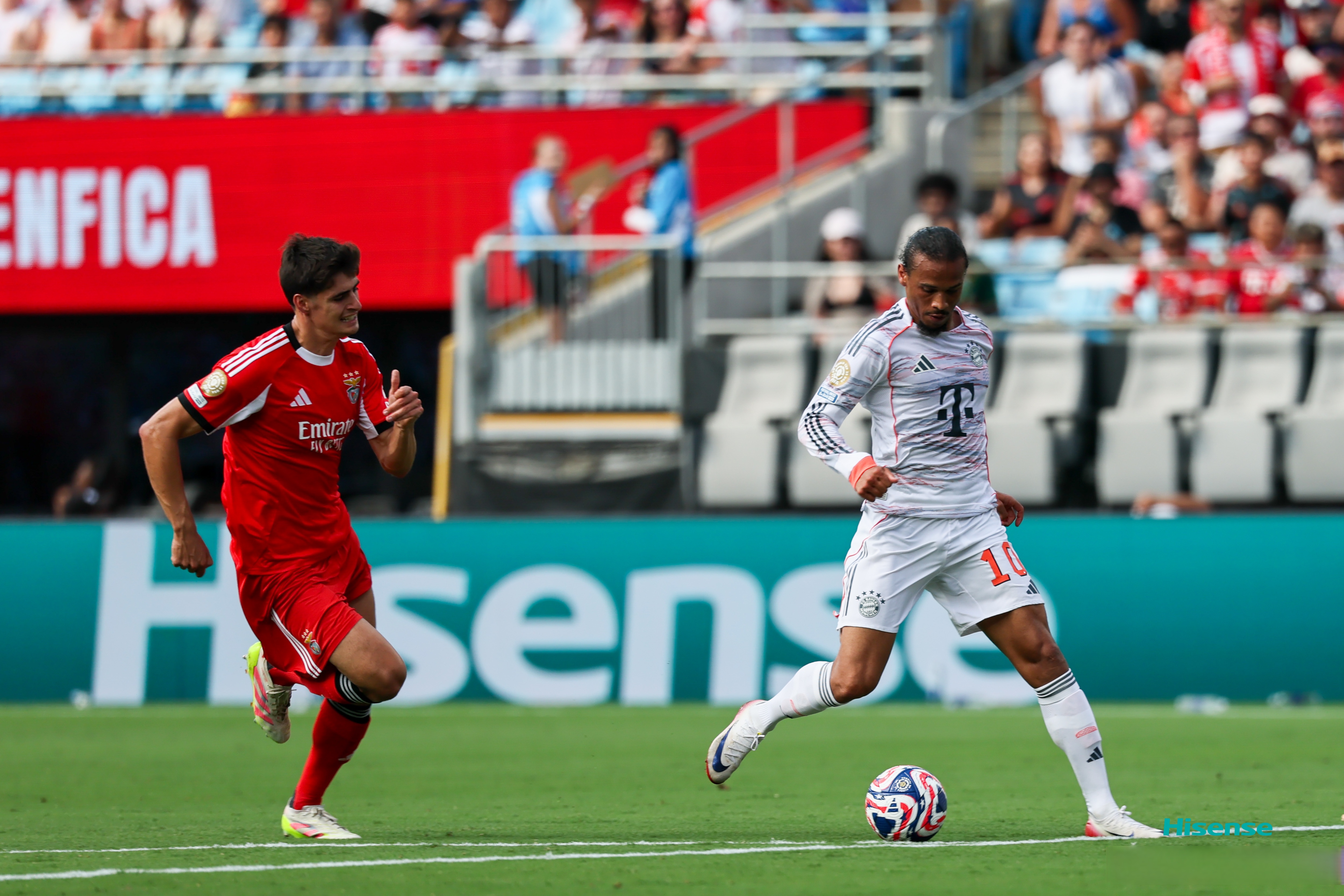 利物浦训练开放日，今夜遗憾出局引欢呼，意甲在即，临场指挥获称赞