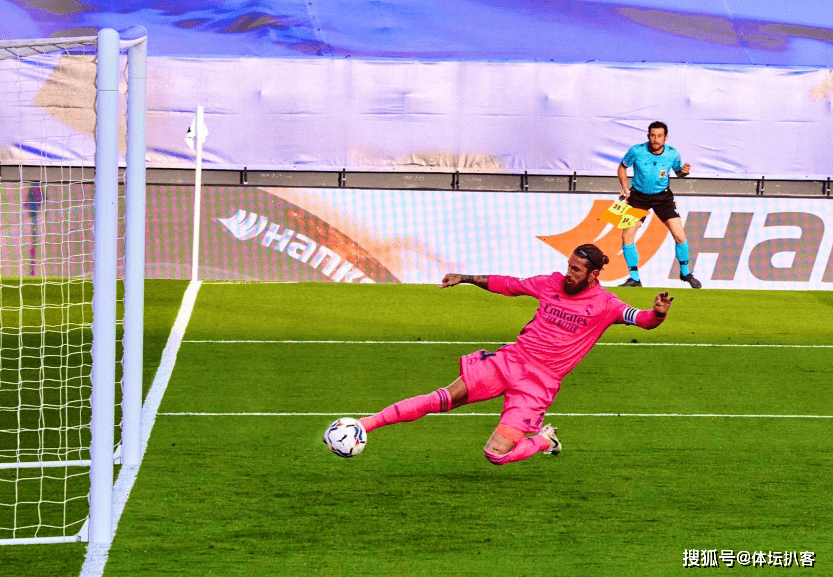 欧冠决赛贝尔远射