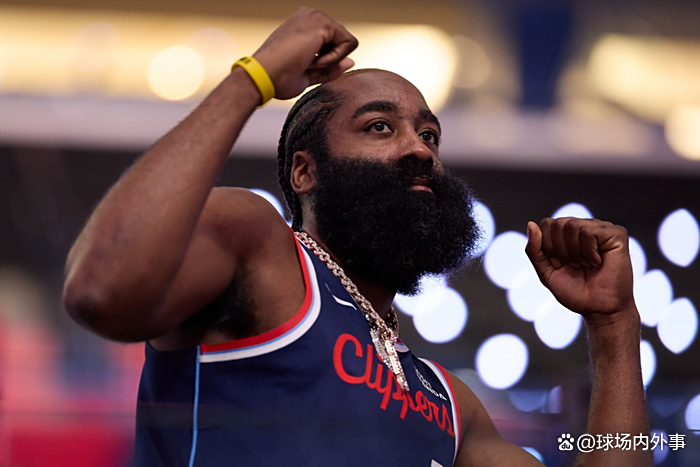 德甲倒计时，新疆广汇今夜临场应变，细节引发关注，球迷炸锅，控场能力受关注